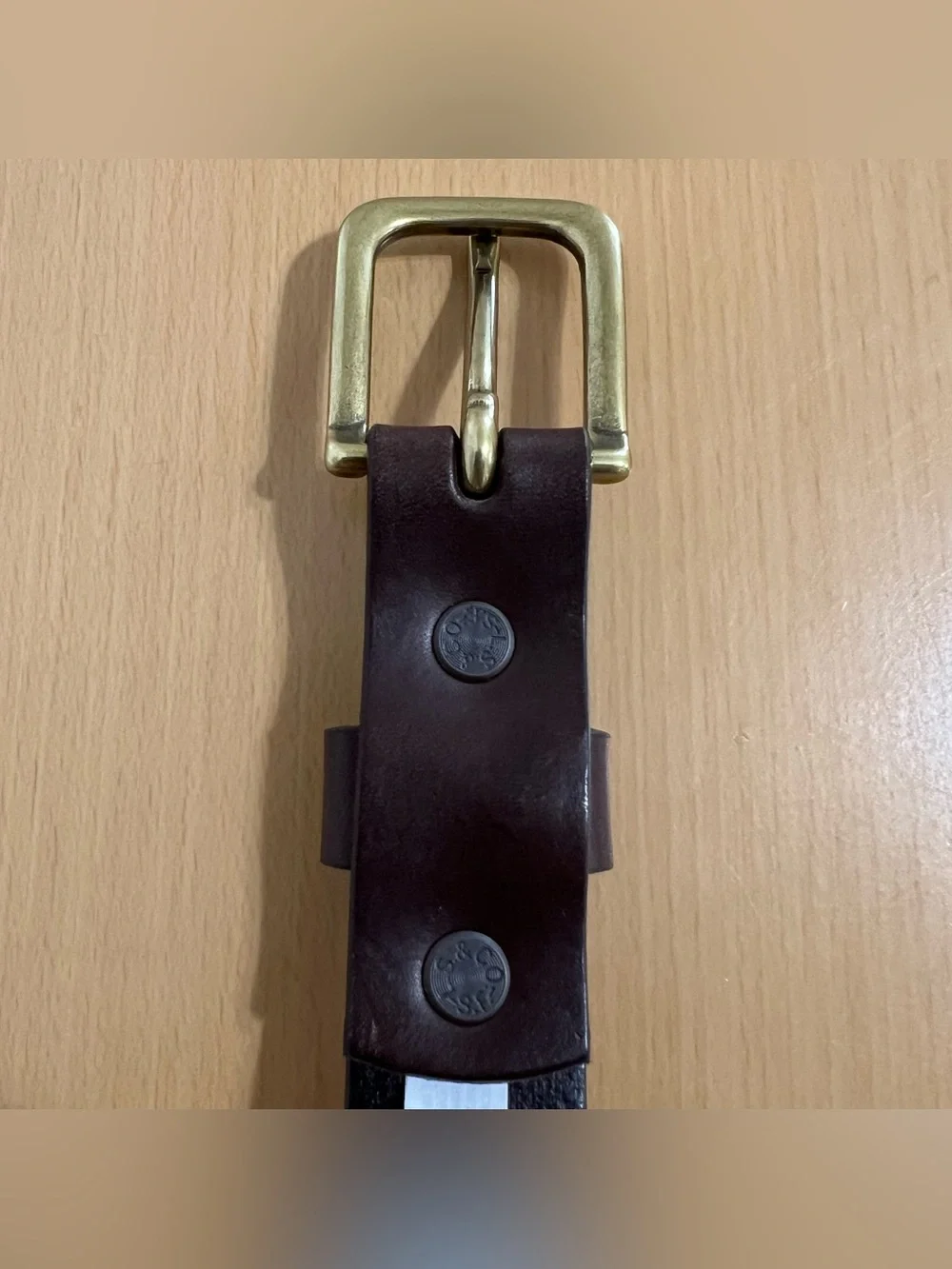 Levi’s Dark Brown Full Grain Leather Belt Brass Buckle Embossed Logo Sz 44 Italy